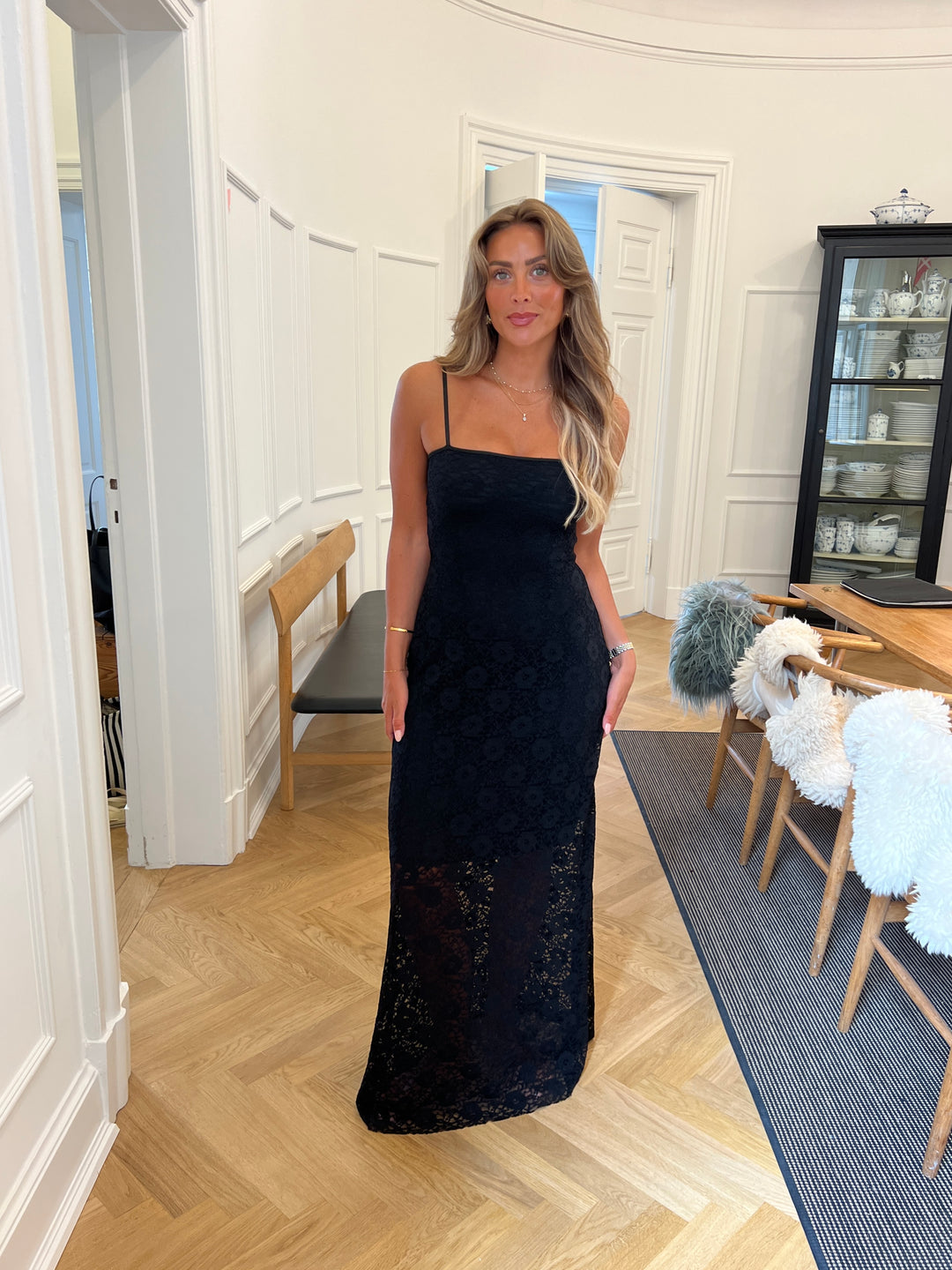 Oura maxi blonde kjole - Sort