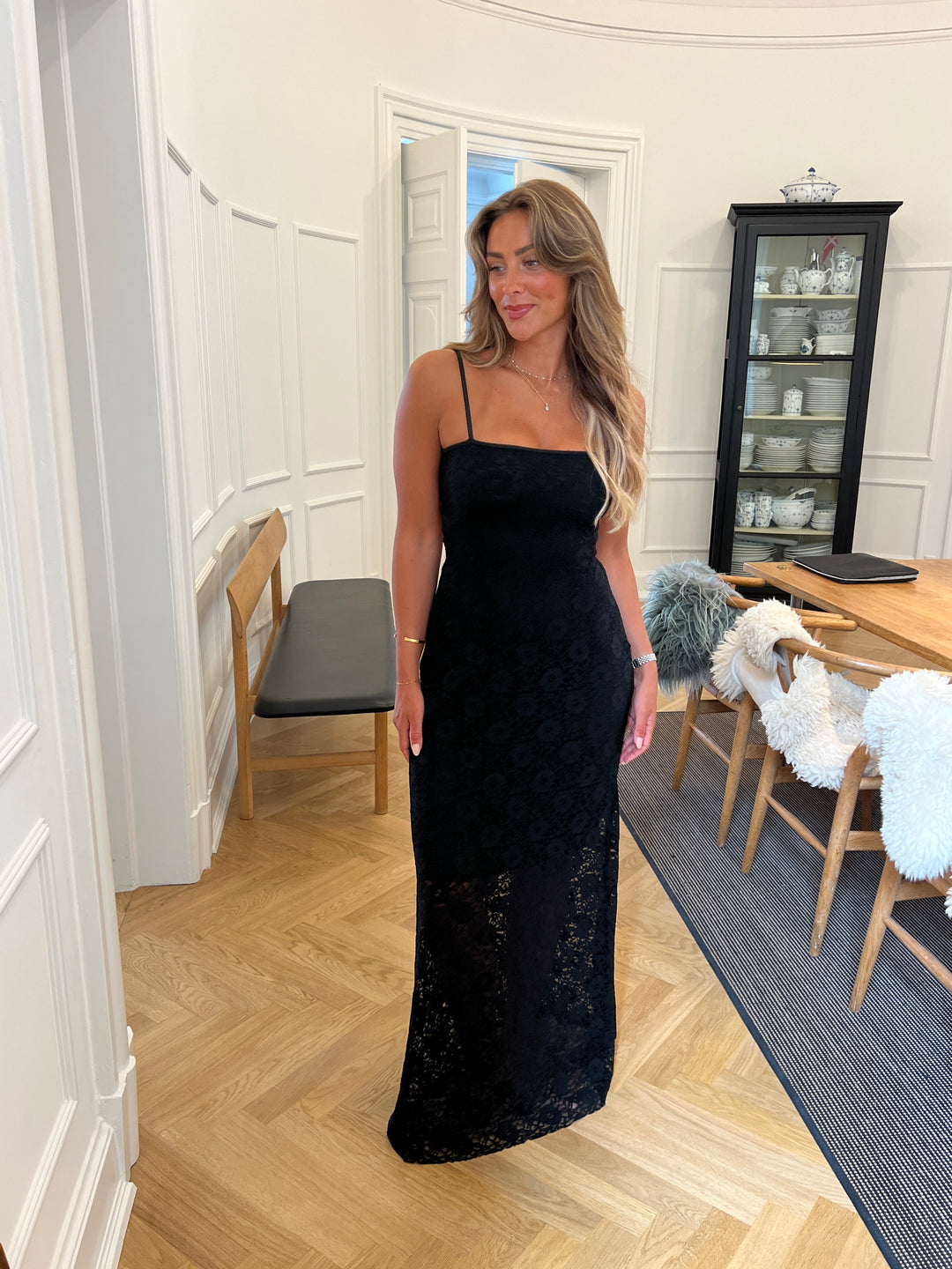 Oura maxi blonde kjole - Sort