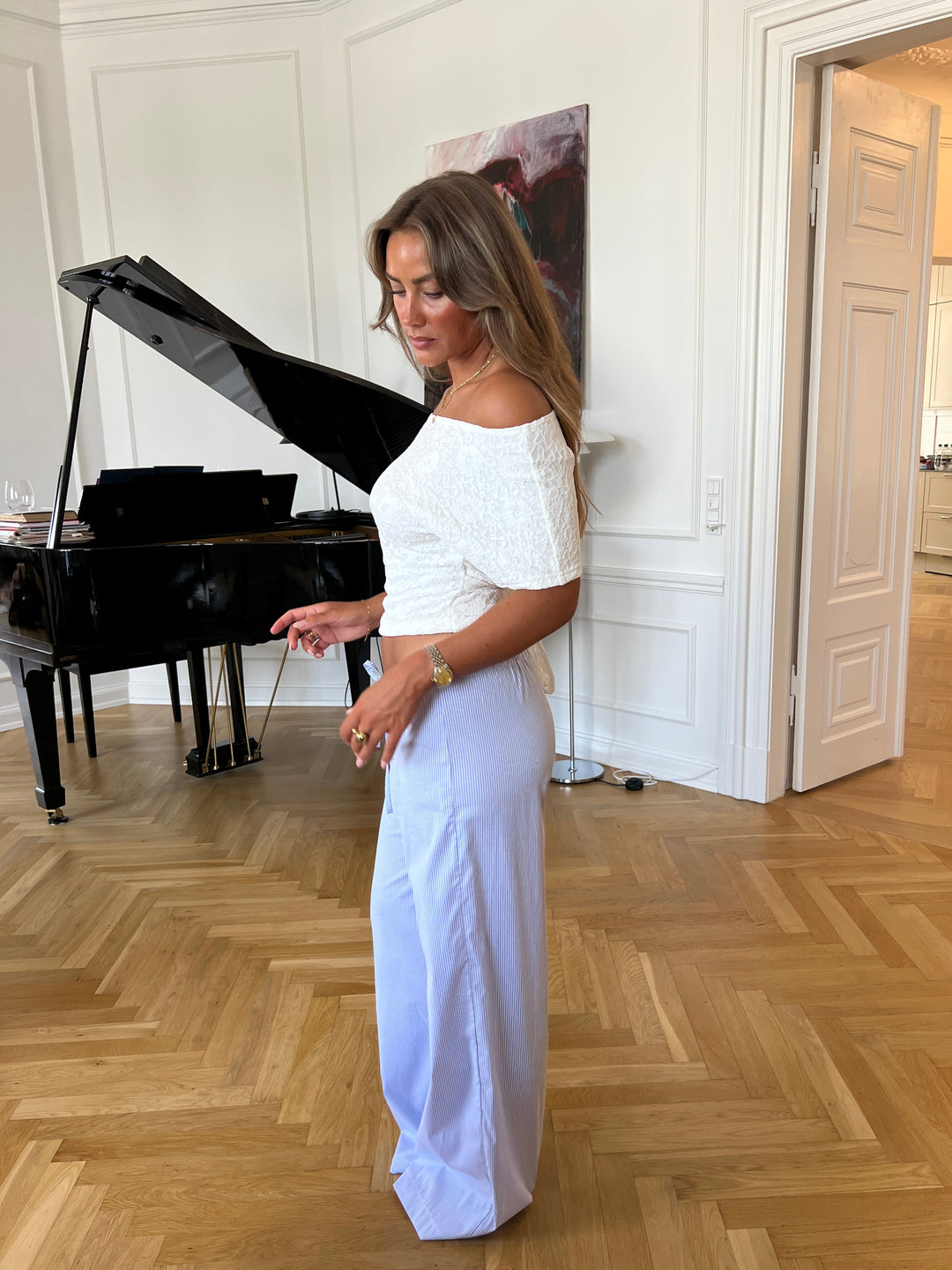 Oura one shoulder blonde top - Ivory