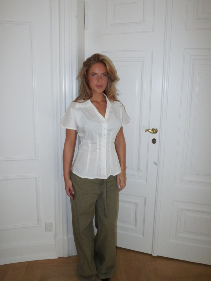 Alessia figursyet kortærmet skjorte - Hvid