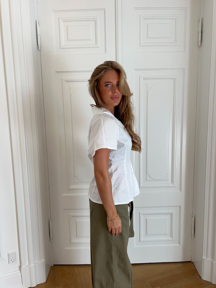 Alessia figursyet kortærmet skjorte - Hvid