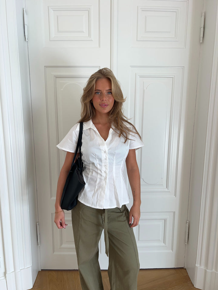 Alessia figursyet kortærmet skjorte - Hvid