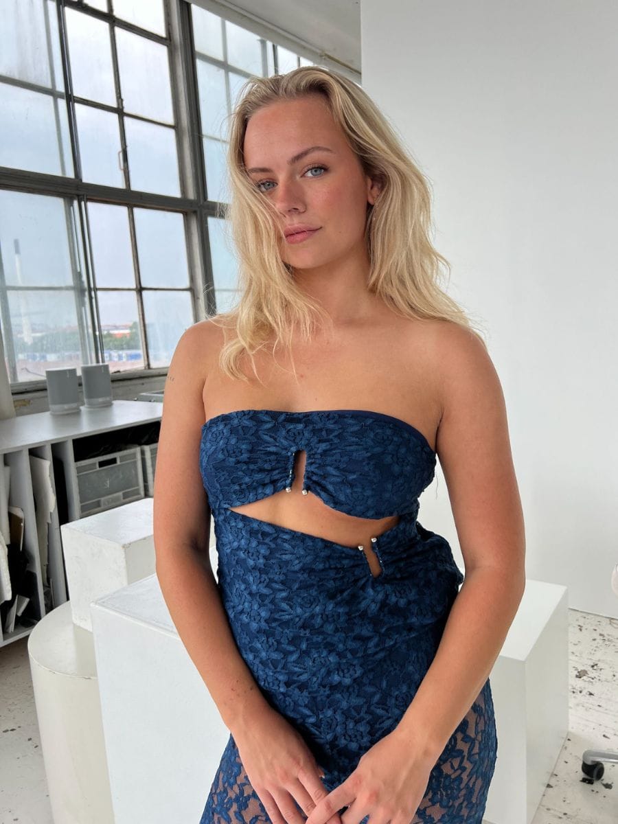 Alma Blonde Top Mørkeblå