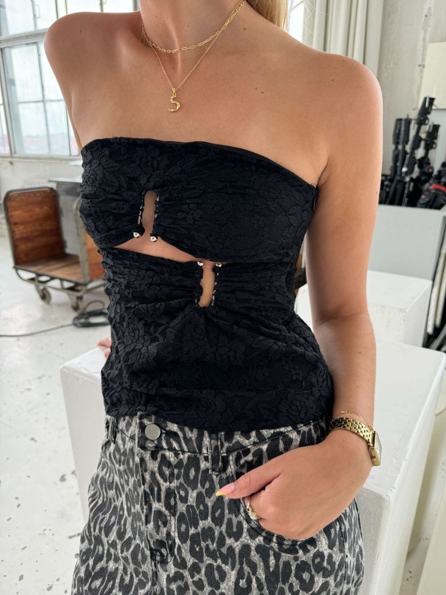 Alma Blonde Top Sort