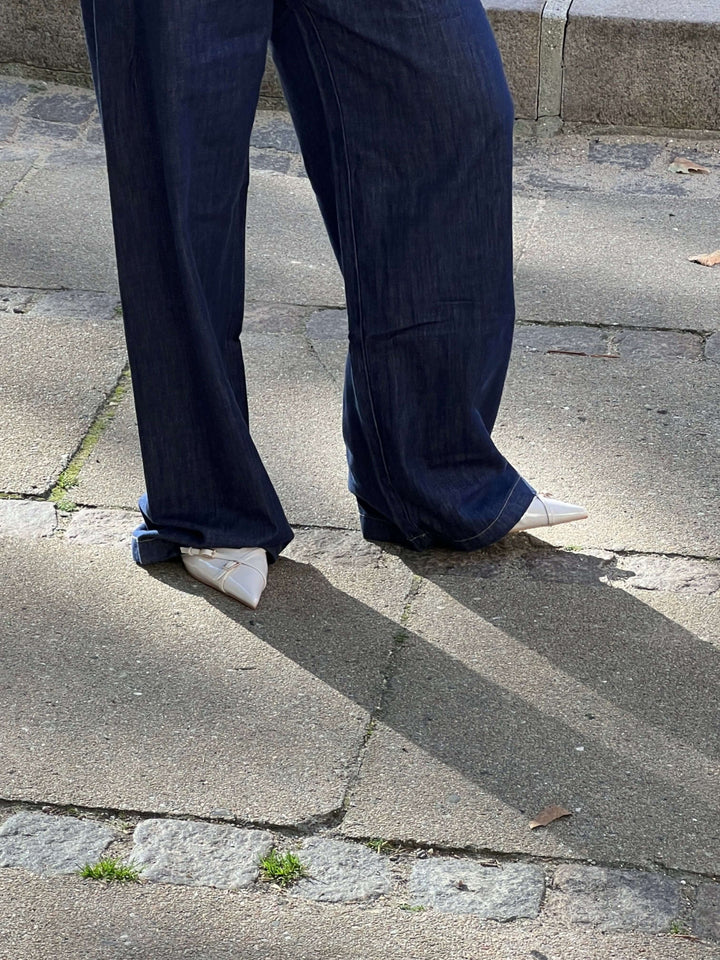 Buckle pumps - Ivory