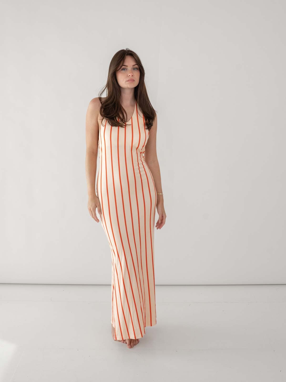 Ophelia Stribet Kjole Beige
