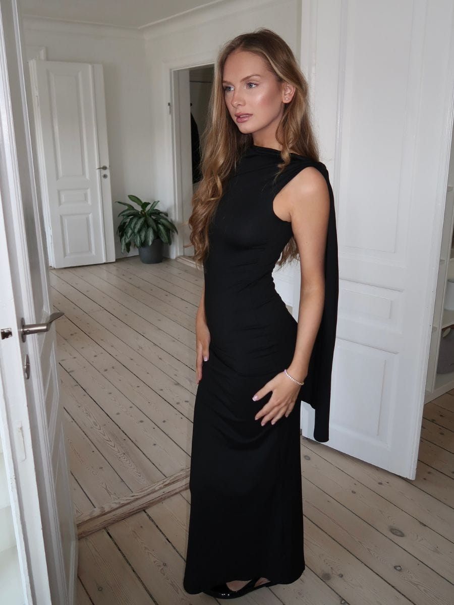 Hannah Maxi Kjole Sort