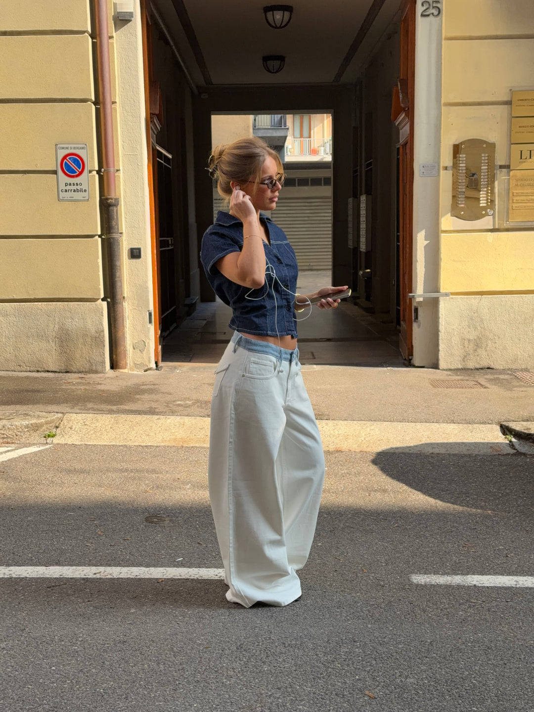 Bjørk stribet lavtaljet løse jeans - Hvid/Blå