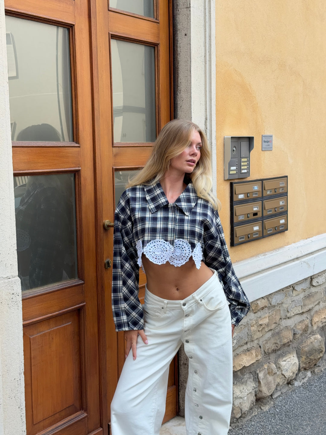 Cleo cropped hæklede ternet blazer - Mørkeblå