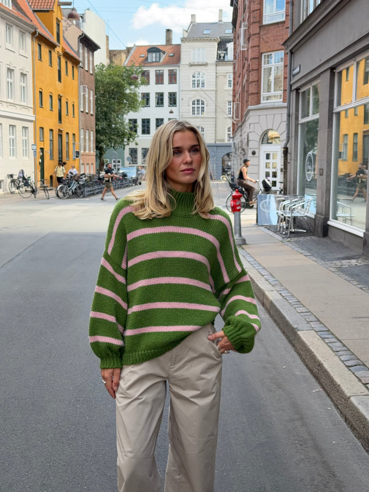 Embla stribet high neck striktrøje - Rosa/Grøn
