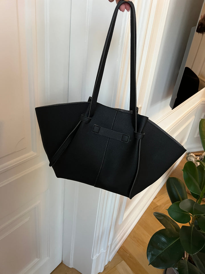 Lucia skuldertaske - Sort