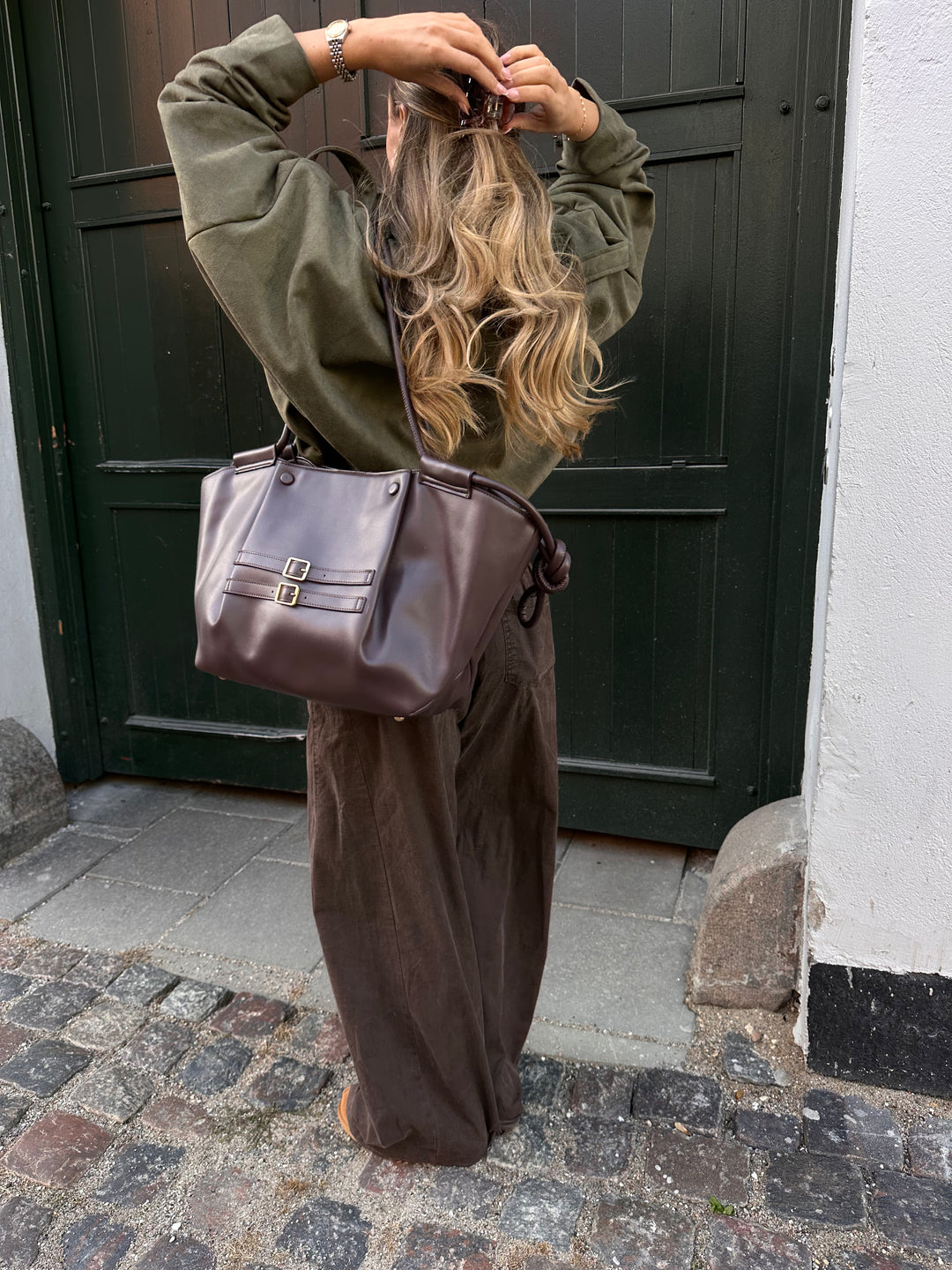 Elin skuldertaske - Mørkebrun
