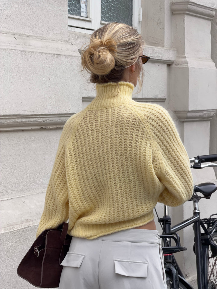 Carla chunky high neck striktrøje - Lysegul