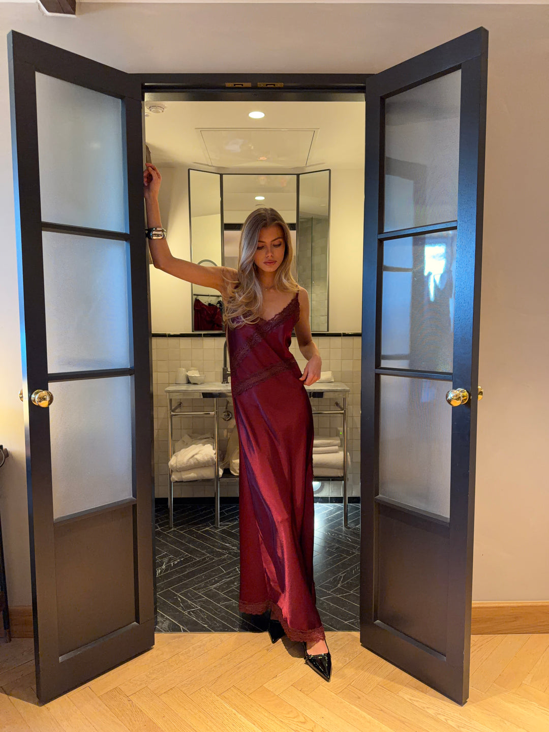 Dora maxi satin blonde kjole - Burgundy