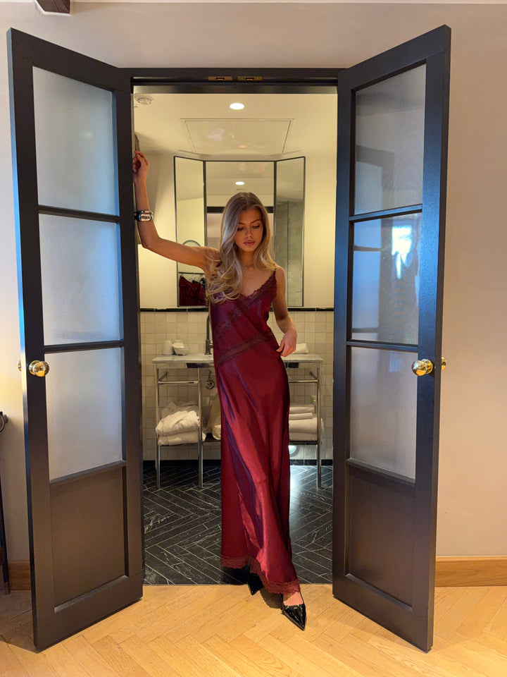 Dora maxi satin blonde kjole - Burgundy