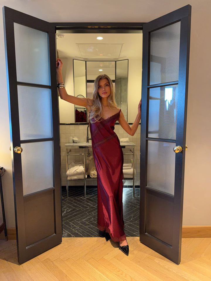 Dora maxi satin blonde kjole - Burgundy