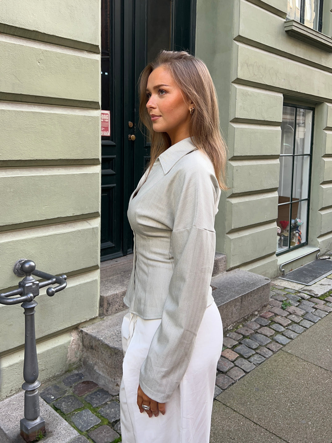 Alessia figursyet stribet skjorte - Beige