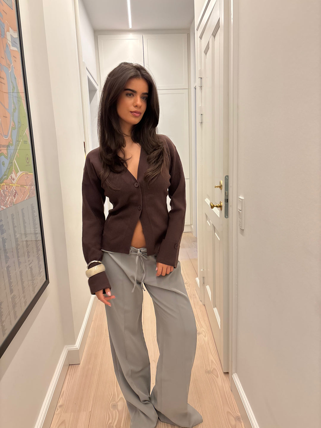 Frida figursyet cardigan - Brun