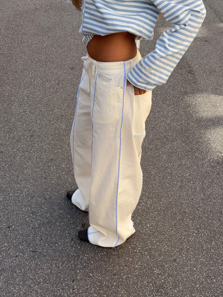 Jua stribedetalje baggy bukser - Cremehvid