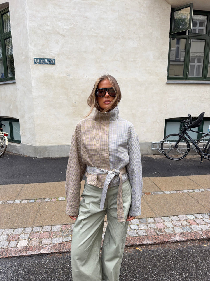 Melona ternet high neck bomber jakke - Beige/Brun