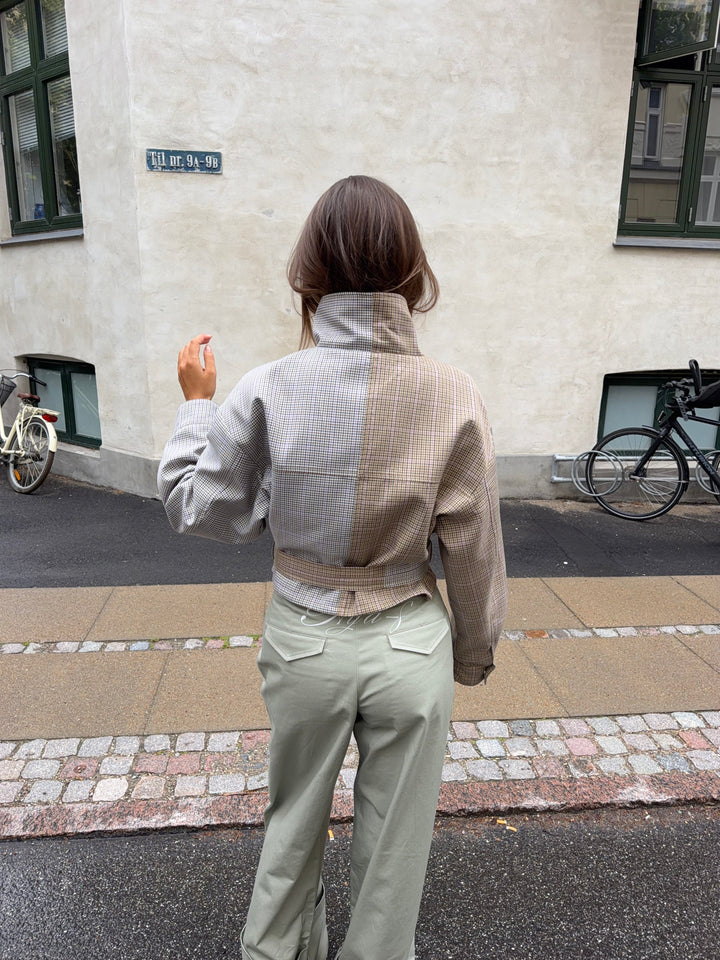 Melona ternet high neck bomber jakke - Beige/Brun