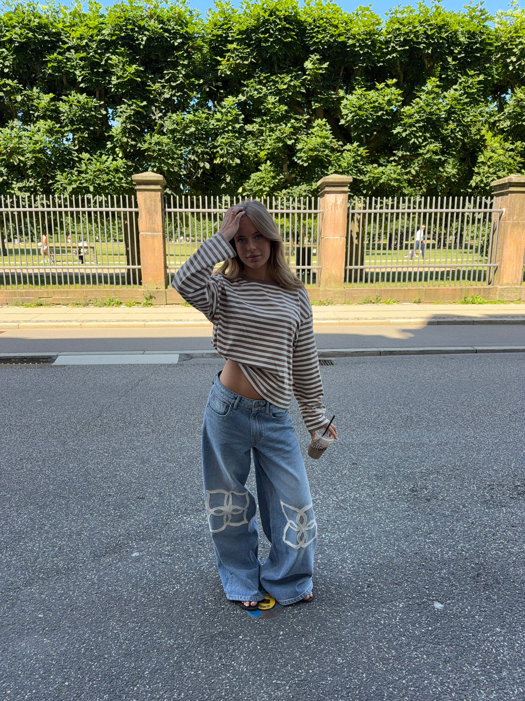 Kira knæ detalje baggy denim jeans - Medium blå