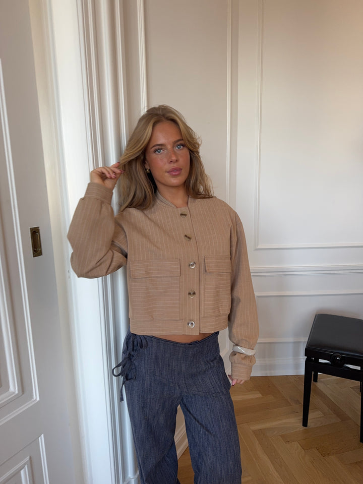 Liana stribet bomber jakke - Beige