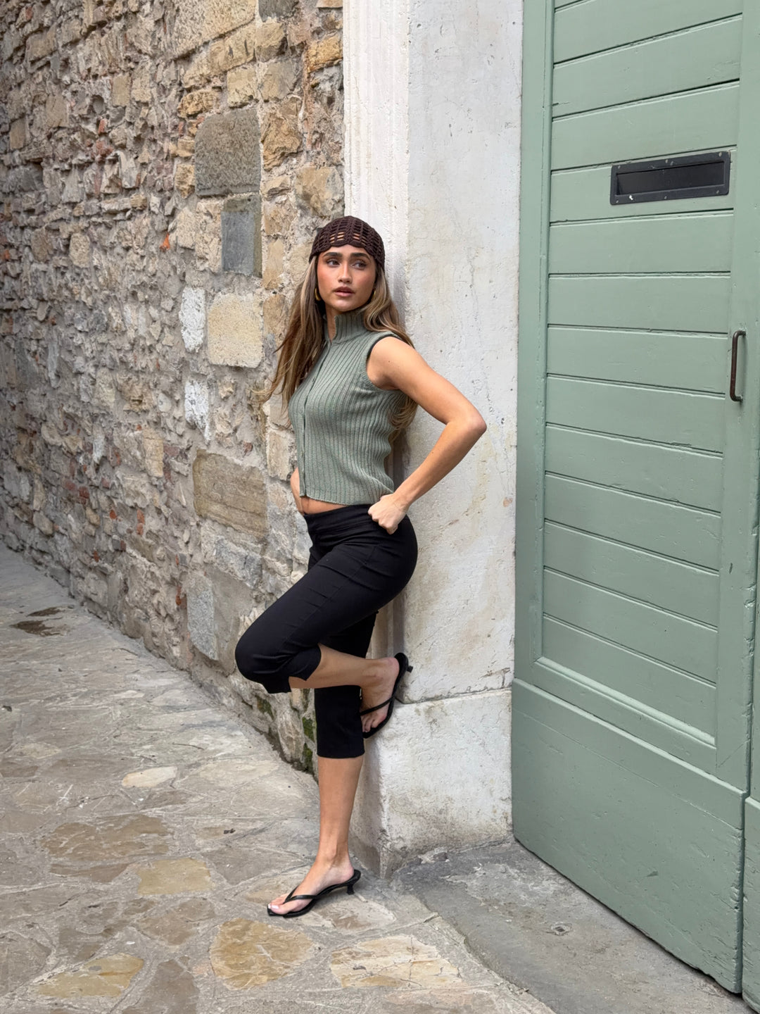 Sigga high neck knap top - Sage