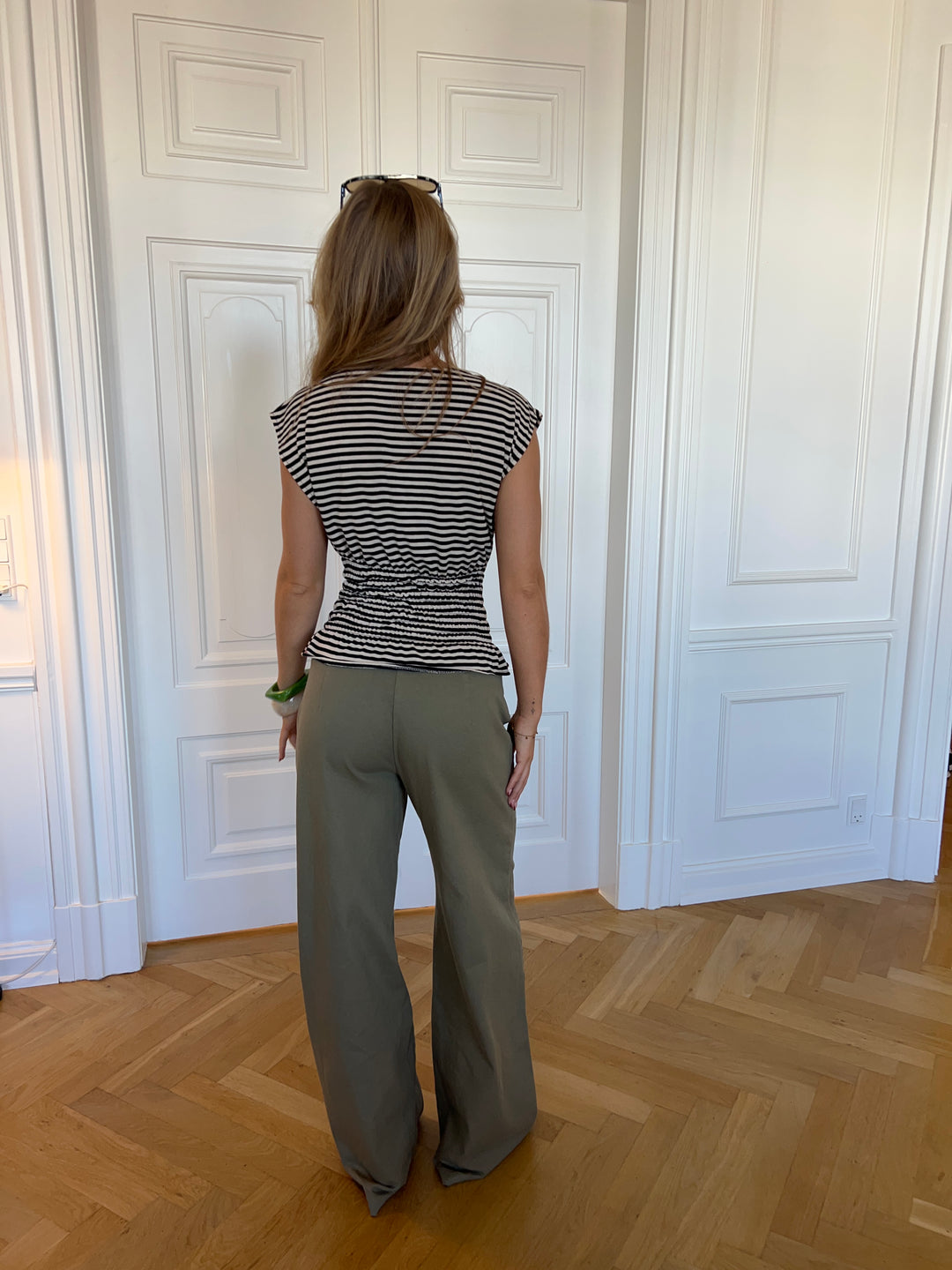 Bianca stribet smock top - Brun/hvid