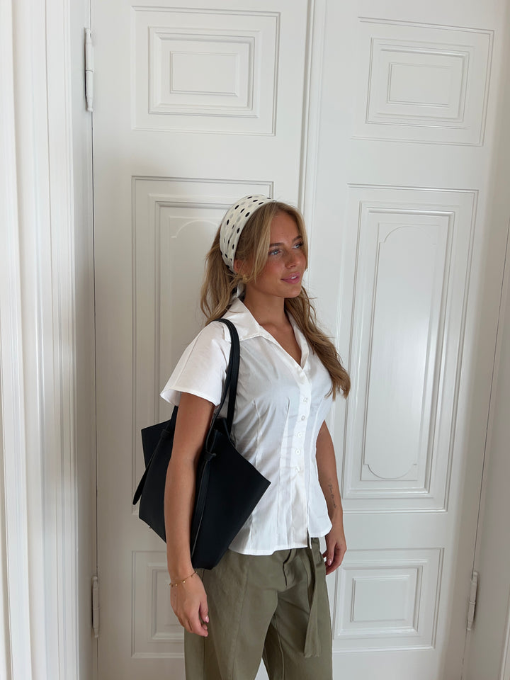 Lucia skuldertaske - Sort