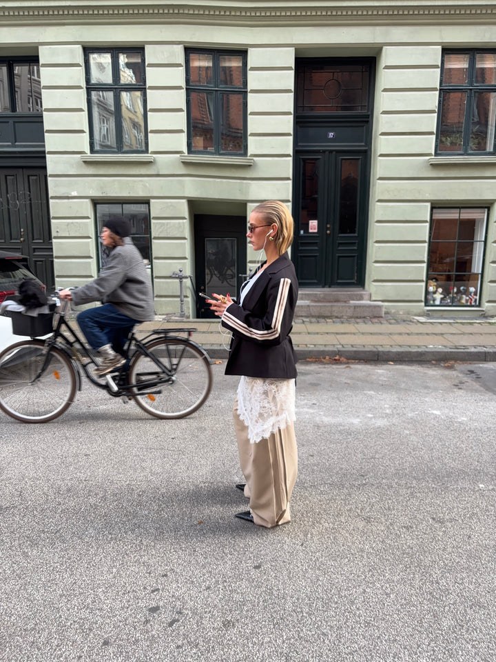 Livia Bindebånd blazer - Sort