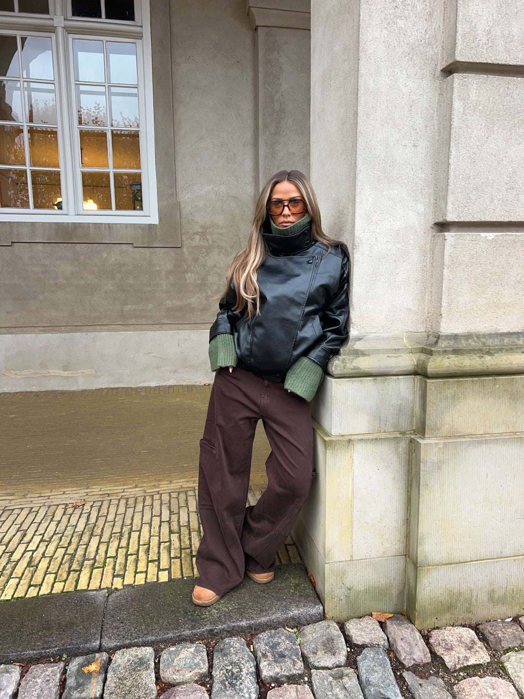 Linea pu high neck jakke - Sort