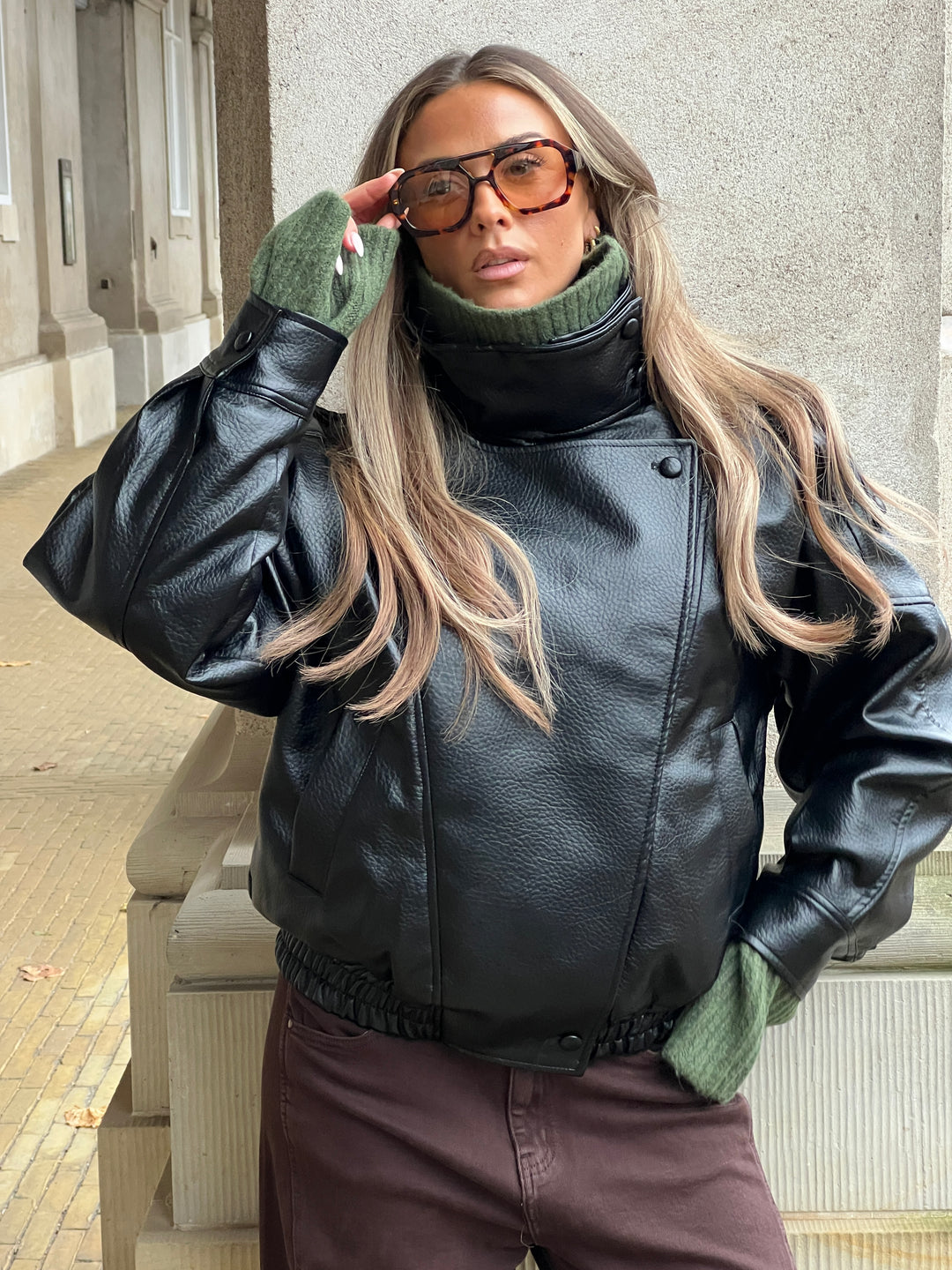 Linea pu high neck jakke - Sort