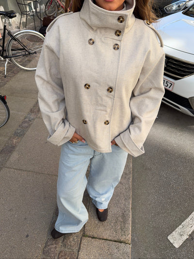 Lysegrå