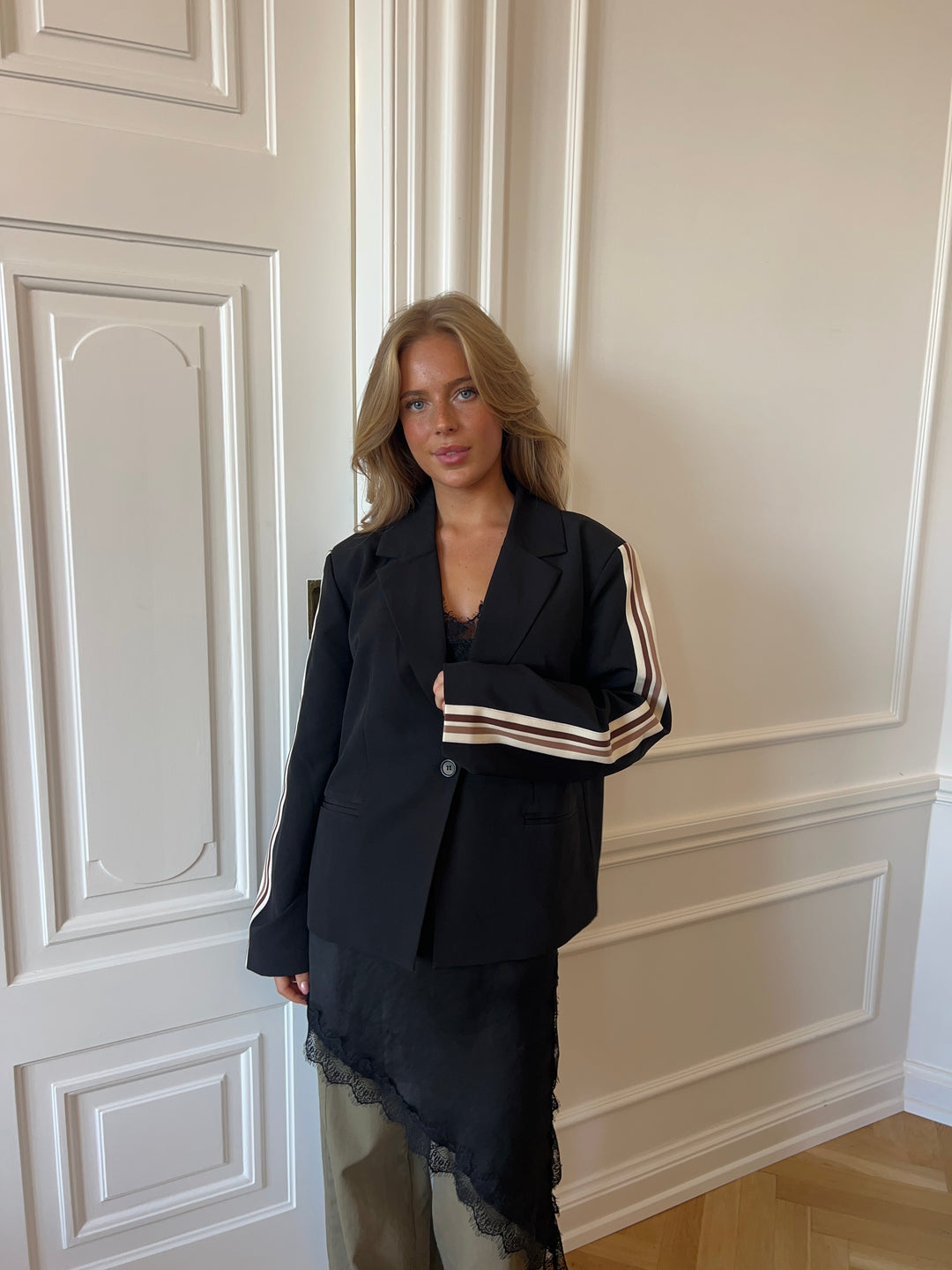 Livia Bindebånd blazer - Sort