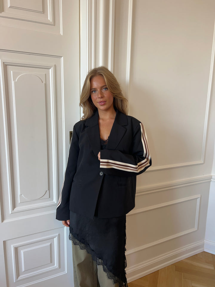 Livia Bindebånd blazer - Sort