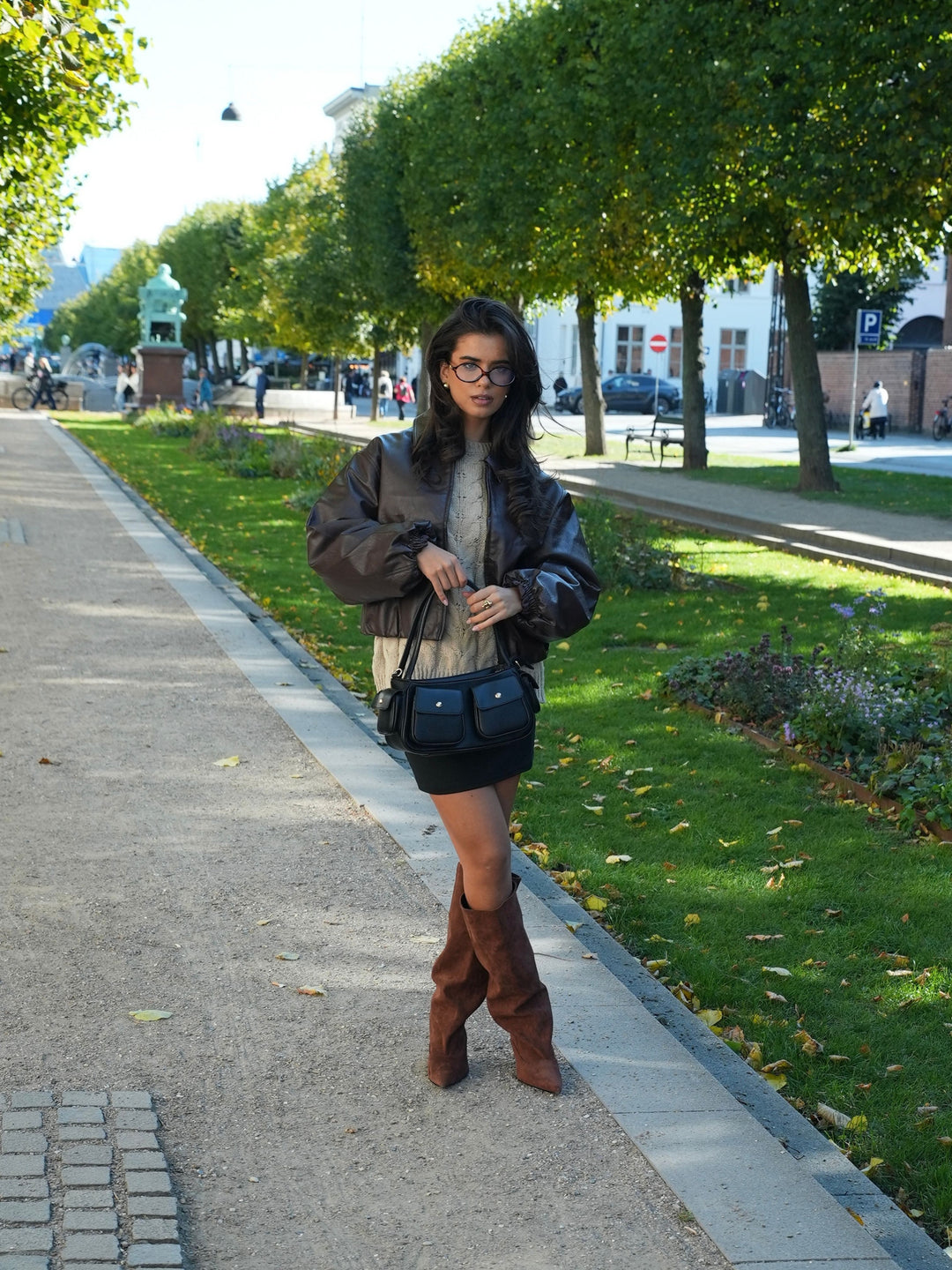 Karla skuldertaske - Sort