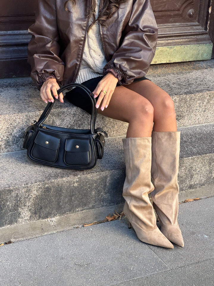 Karla skuldertaske - Sort