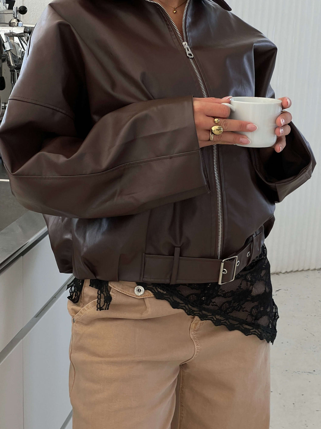 Tova buckle pu jakke - Mørkebrun