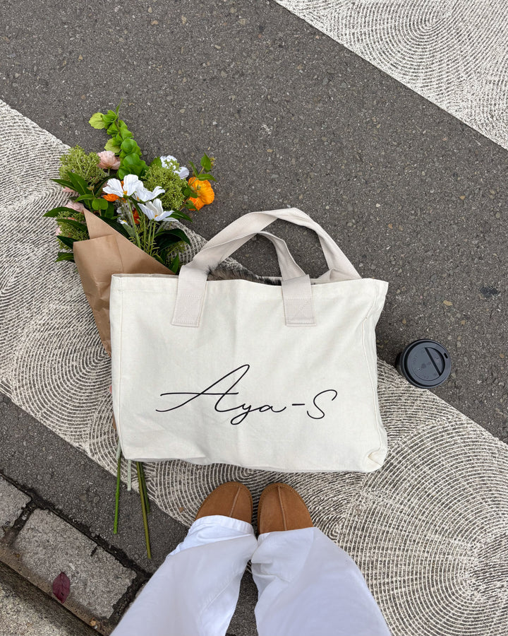 Aya-s Tote bag